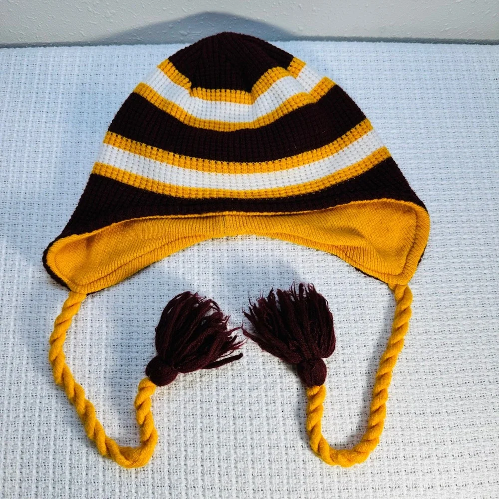 Top of the World Minnesota Gophers Kids Knit Hat with Tassels‎ and Poms - Sporty